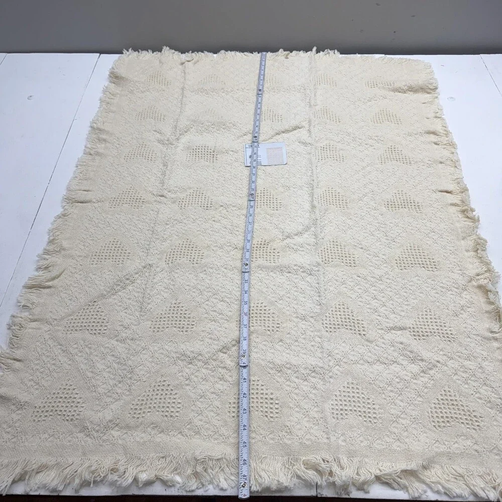 Pure Country Weavers Hearts Throw Blanket 39x53 Beige Cotton Fringe USA